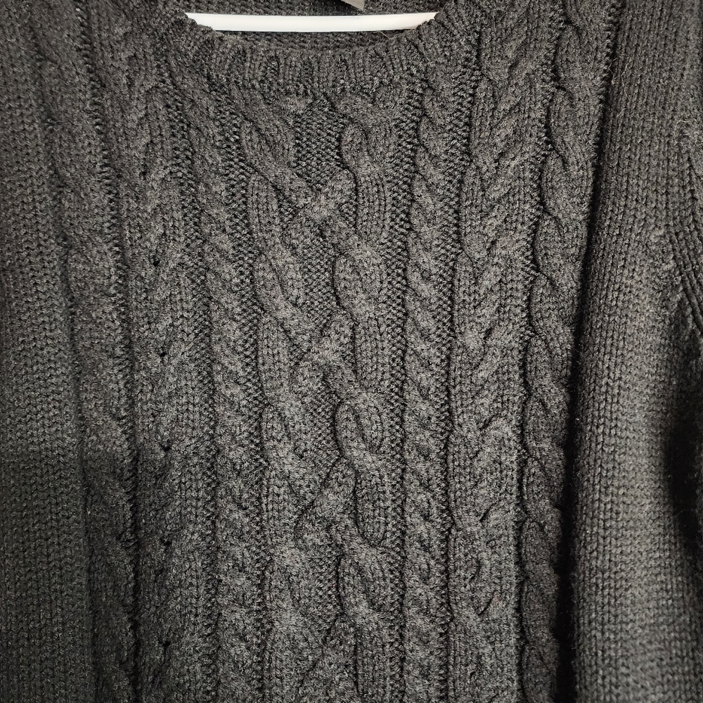 Sweater - Picture 4 of 4